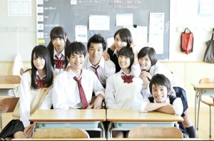 BeeTV「ハイスクールドライブ～目が覚めたら高校生だった～」11月20日から配信