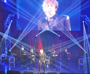 キム・ヒョンジュン（SS501・マンネ）ライブの様子