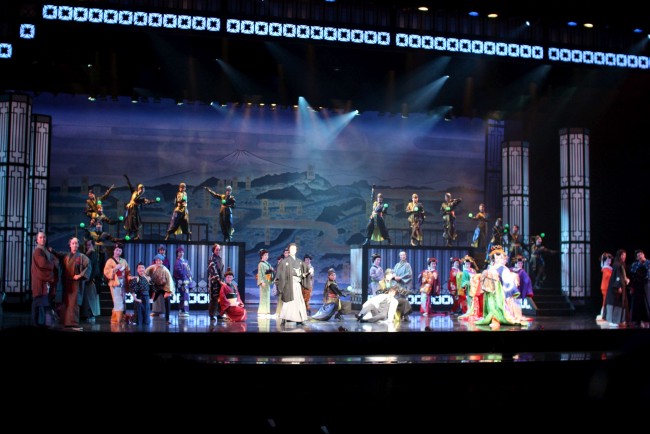 宝塚歌劇団、音月桂の退団公演「JIN －仁－」「GOLD SPARK!　－この一瞬を永遠に－」ゲネプロ20121123