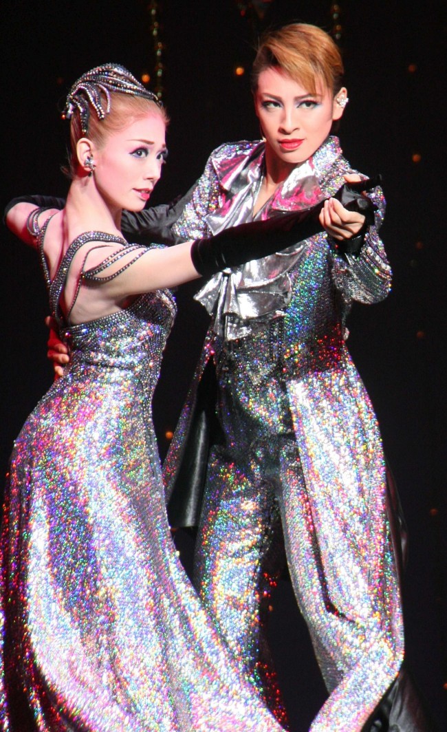 宝塚歌劇団、音月桂の退団公演「JIN －仁－」「GOLD SPARK!　－この一瞬を永遠に－」ゲネプロ20121123