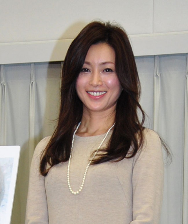 酒井法子　復帰会見の様子