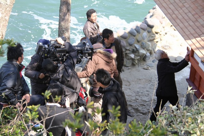 復興支援のためのエキストラツアーを実施 竹中直人 中村獅童出演の映画 天心 撮影参加 12年12月2日 映画 ニュース クランクイン 復興支援のためのエキストラツアーを実施 竹中直人 中村獅童出演の映画 天心 撮影参加 12年12月2日 映画 ニュース クランクイン