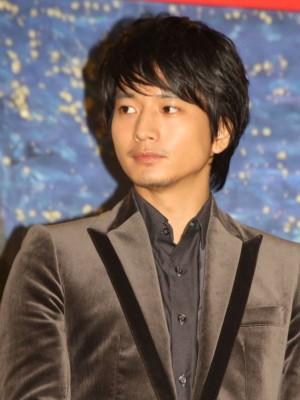 「きいろいゾウ」イエローカーペットに登場した向井理