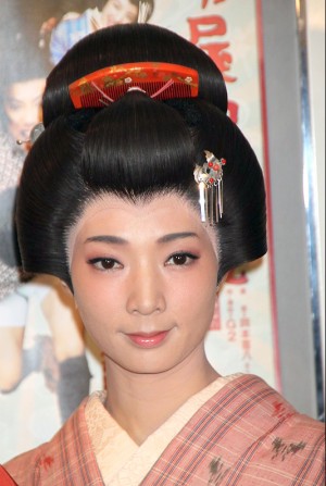 朝海ひかる、「助太刀屋助六 外伝」囲み取材の様子