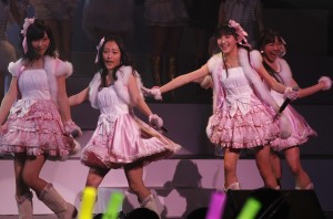 第2回 AKB48紅白対抗歌合戦の模様　白組 「ガラスのI LOVE YOU」