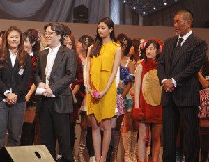 豪華豪華審査員の面々　第2回 AKB48紅白対抗歌合戦