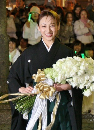 宝塚歌劇団卒業パレードに登場した、音月桂