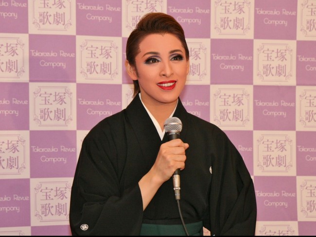 宝塚歌劇団、退団記者会見20121224、音月桂