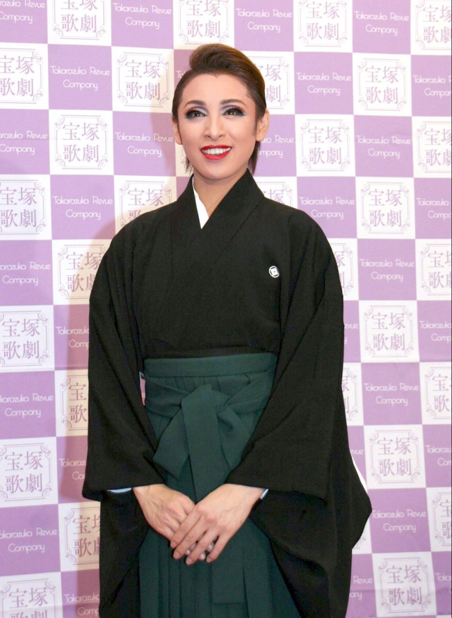 宝塚歌劇団、退団記者会見20121224、音月桂