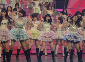 AKB48　メドレーで早着替え&恒例の人文字　紅白リハーサルの模様