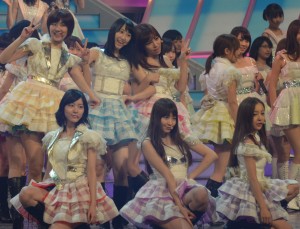 AKB48　メドレーで早着替え&恒例の人文字　紅白リハーサルの模様