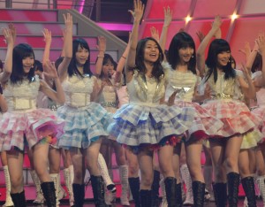 AKB48　メドレーで早着替え&恒例の人文字　紅白リハーサルの模様