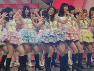 AKB48　メドレーで早着替え&恒例の人文字　紅白リハーサルの模様