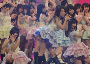 AKB48　メドレーで早着替え&恒例の人文字　紅白リハーサルの模様