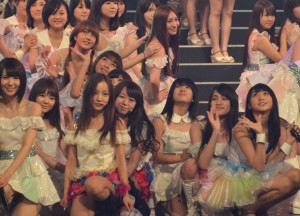 AKB48　メドレーで早着替え&恒例の人文字　紅白リハーサルの模様