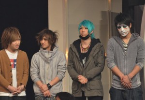 白組を盛り上げ、勝利に貢献したゴールデンボンバー