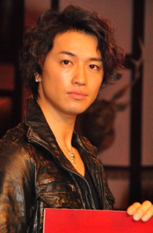 ドラマ「カラマーゾフの兄弟」で三兄弟・長男を演じる斉藤工