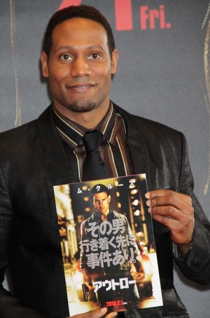 ダンテ・カーヴァー、「アウトロー」ジャパンプレミアに登場