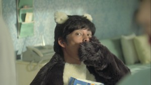 織田裕二、新CMでまさかの犬役ジョンとして出演！