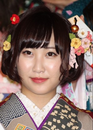 新成人となり華やかな晴れ着を披露したAKB48仁藤萌乃