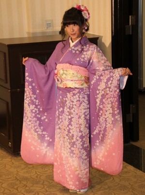 新成人となり華やかな晴れ着を披露したSKE48佐藤聖羅