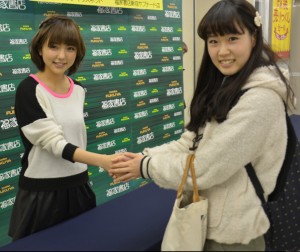 2月にハロプロを卒業する真野恵里菜　ムック「ハロー！チャンネル」発売記念握手会