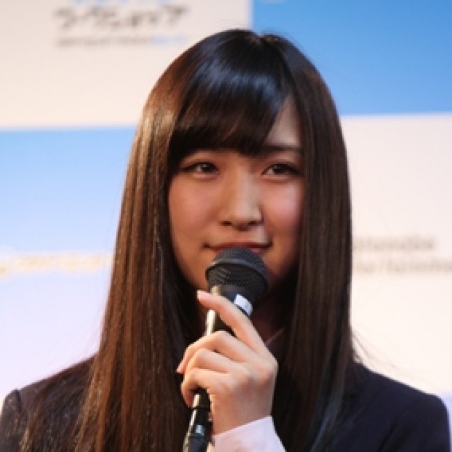 所属事務所のオンラインタレント養成プログラムのPRのために応援団としてレザー姿で登場したアイドリング!!!メンバーの橋本楓