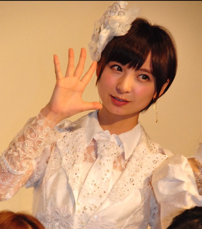 篠田麻里子