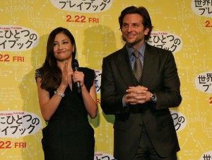 ブラッドリー・クーパーと黒木メイサ