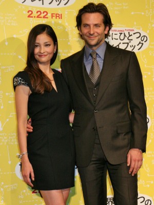 ブラッドリー・クーパーと黒木メイサ