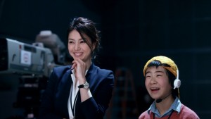 au「史上最大のチャンス 学割」篇 、井川遥、前田旺志郎