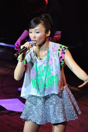 吉木りさ、初単独ライブ SPECIAL LIVE