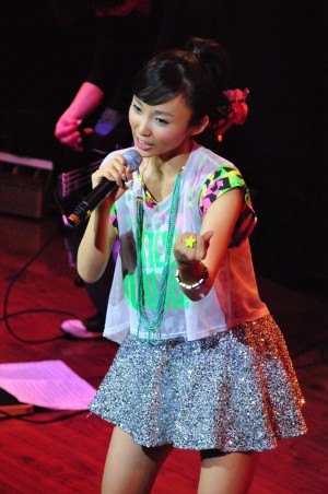 吉木りさ、初単独ライブ SPECIAL LIVE