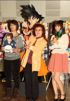 左から松本薫、野沢雅子、中川翔子