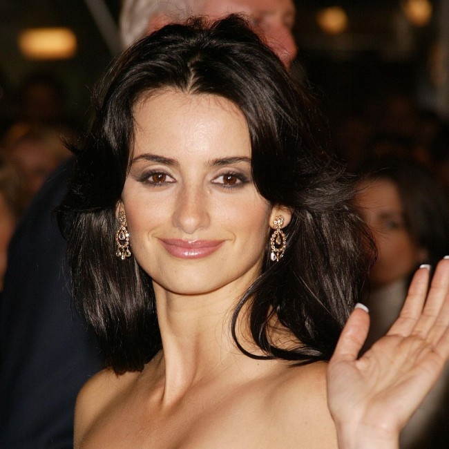 Penelope Cruz20908_p26283_2_e2_3.gif