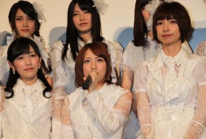 「DOCUMENTARY OF AKB48 NO FLOWER WITHOUT RAIN 少女たちは涙の後に何を見る?」初日舞台挨拶