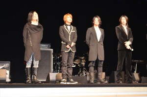 GLAY　左からHISASHI JIRO TERU TAKURO