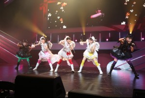 ももいろクローバーZ、「ももクロくらぶ×○×○　～バレンタイン DE NIGHTだぁ～Z！」の様子