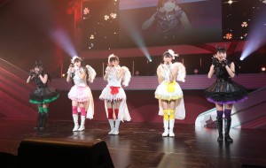 ももいろクローバーZ、「ももクロくらぶ×○×○　～バレンタイン DE NIGHTだぁ～Z！」の様子