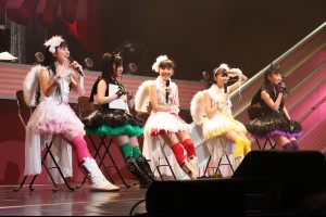 ももいろクローバーZ、「ももクロくらぶ×○×○　～バレンタイン DE NIGHTだぁ～Z！」の様子