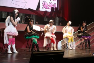 ももいろクローバーZ、「ももクロくらぶ×○×○　～バレンタイン DE NIGHTだぁ～Z！」の様子