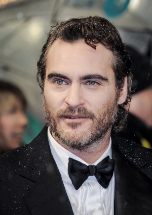 ＜2013英国アカデミー賞・レッドカーペット＞ホアキン・フェニックス