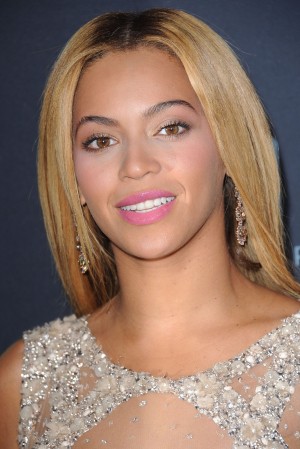 自身のドキュメンタリー特別番組のプレミアに登場した、ビヨンセ