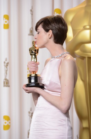 「レ・ミゼラブル」でアカデミー賞助演女優賞を受賞したアン・ハサウェイ