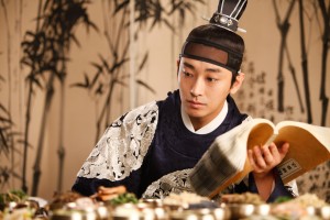 チェ・ジフン「私は王である！」でコミカルな演技に初挑戦