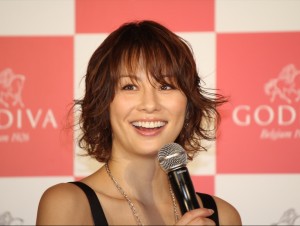 GODIVA主催のホワイトデーイベントに登場した、米倉涼子