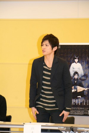 舞台版「耳なし芳一」初顔合わせに登場した、山本裕典