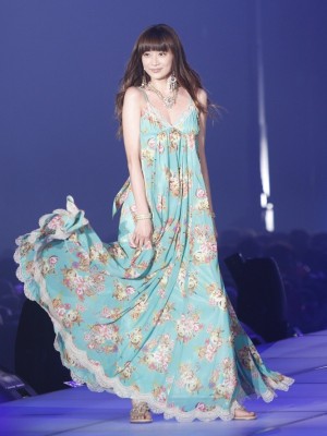 ヨンア、TREAD STAGE／DURAS／東京ガールズコレクション2013春夏