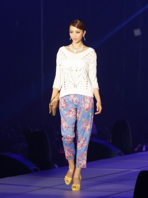 吉田夏海、TREAD STAGE／DURAS／東京ガールズコレクション2013春夏