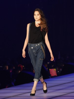 河北麻友子、TREAD STAGE／SLY LANG／東京ガールズコレクション2013春夏